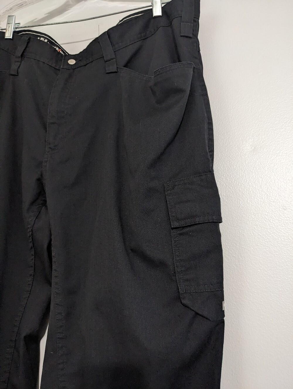 Helly Hansen Lightweight Work Gear Cargo Pants Cotton Blend Size 41x30 Utility - Picture 3 of 12